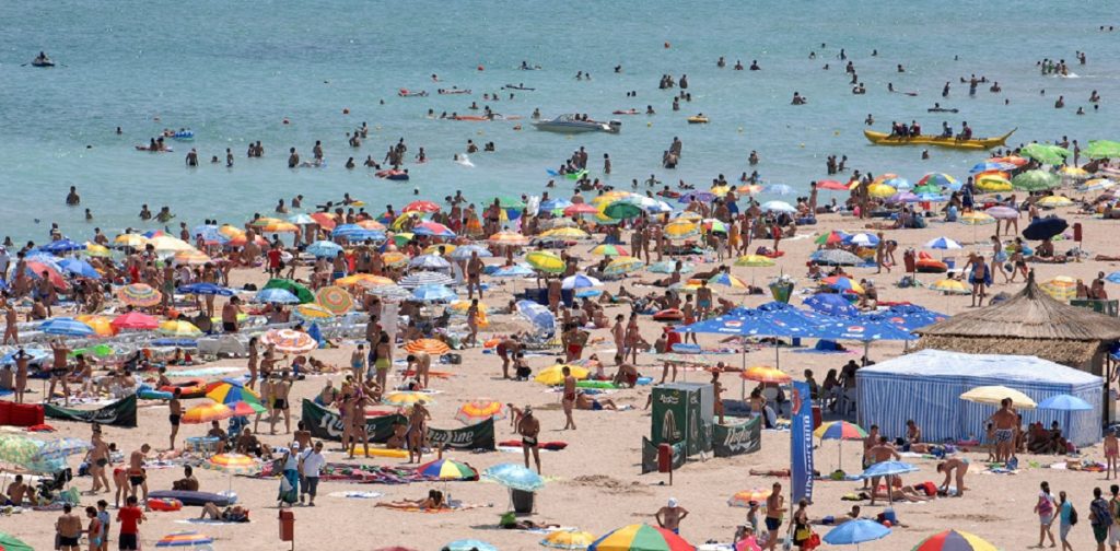 Imagine Stire Adio sezon estival? Vom putea sau nu să mergem la mare, anul acesta? „Hai să fim cinstiți” | 2review.ro