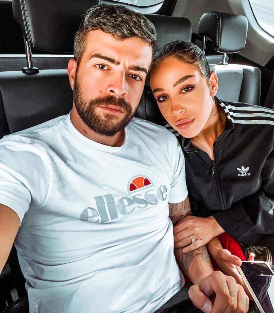 Imagine Stire La ce a ajuns să facă reclamă Speak după participarea la Asia Express, pe Antena 1. VIDEO | 2review.ro