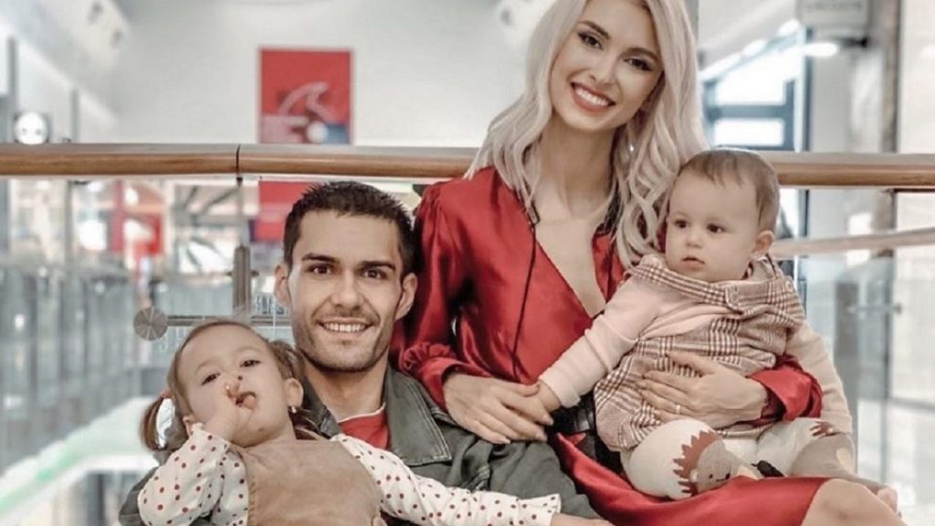 Imagine Stire Dovada că Andreea Bălan se descurcă în lipsa lui George Burcea! Cum demonstrează artista că este o mămică de nota 10 | 2review.ro