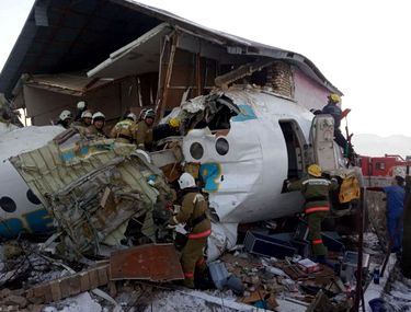 Imagine Stire Un avion care transporta medicamente anti COVID-19 în Somalia s-a prăbușit! Bilanțul morților | 2review.ro
