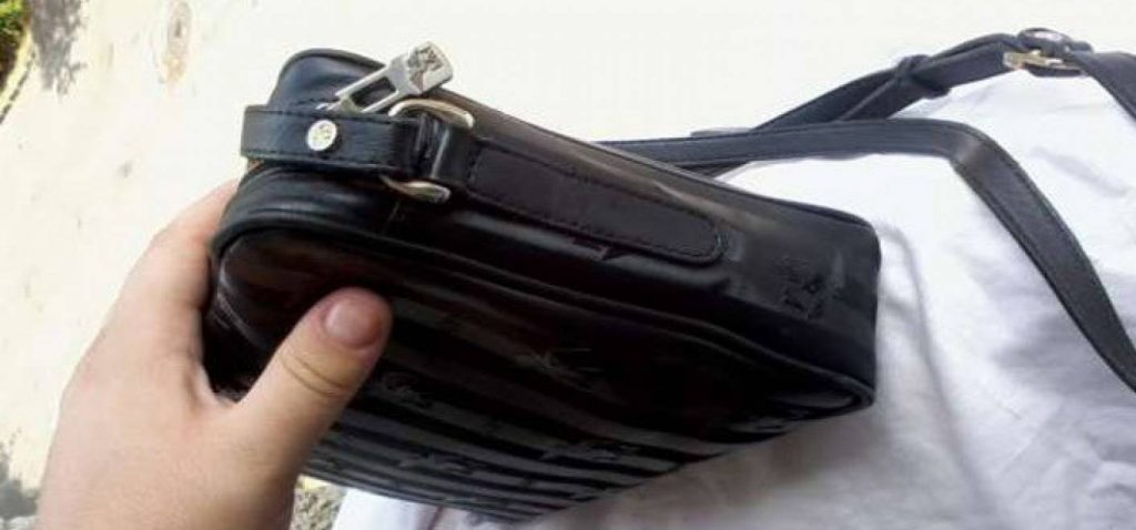 Caz şocant în Râmnicu Vâlcea. Un tânăr de 29 de ani a uitat într-un mall o borsetă plină cu droguri