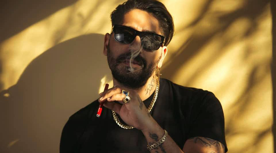 Imagine Stire Connect-R, scandal în public: “Ce c@#@$ aveți în cap, bă, triștilor?! Atât de depresivi și de încuiați”! Ce l-a înfuriat la culme pe artist | 2review.ro