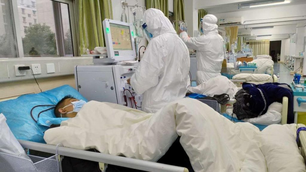 Imagine Stire Bărbat care face dializă, vindecat de coronavirus după ce a stat internat 26 de zile, la SJU Alba | 2review.ro