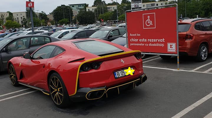Imagine Stire Dan Nicorescu, gafă de neiertat în parcarea unui hipermarket din București! Imaginile sunt deja virale | 2review.ro