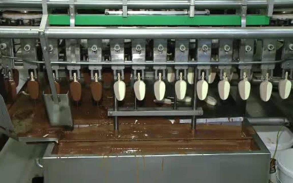 Focarul de la fabrica de înghețată din Sebeș se extinde! S-a demarat o ancheta epidemiologică. Peste 80 de angajați și contacți ai acestora au fost infectați cu virusul Covid-19