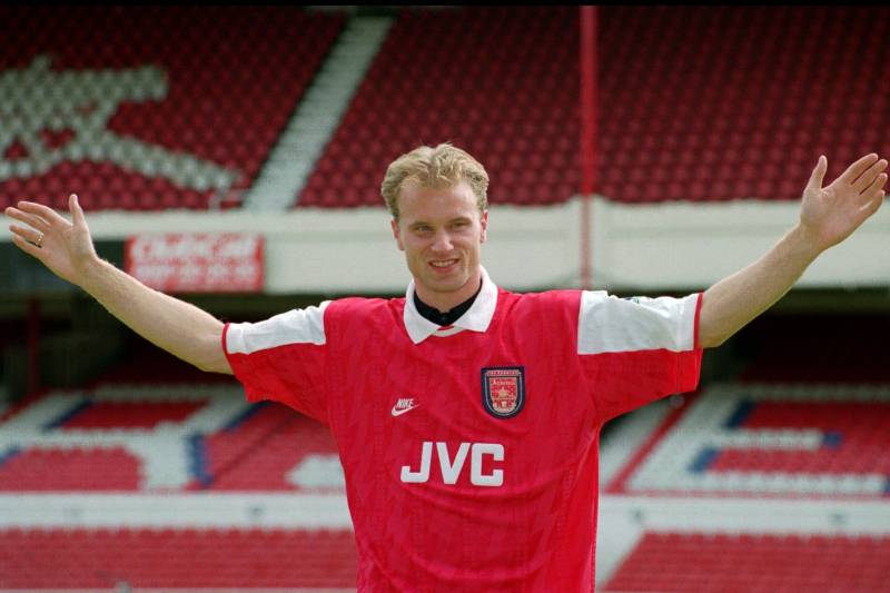 Imagine Stire Dennis Bergkamp, Olandezul Nezburător | 2review.ro