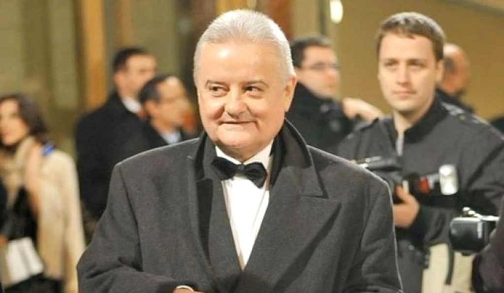 Imagine Stire Irinel Columbeanu a sărăcit și nu mai umblă în cercuri selecte. Iată cum a fost surprins la o terasă. FOTO | 2review.ro
