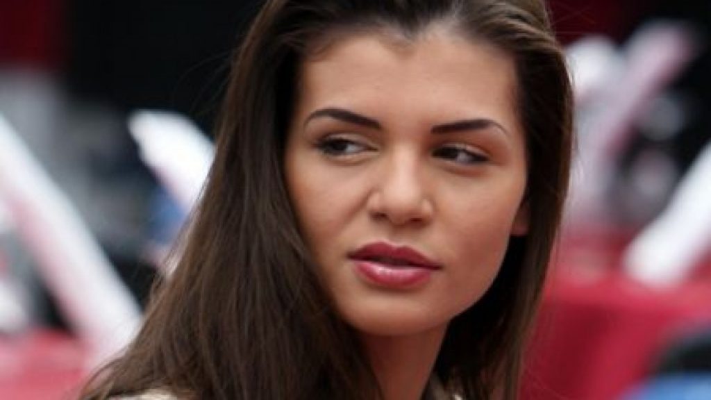 Imagine Stire Monica Gabor, strigăt de ajutor pe Facebook! Ce veste tristă a primit vedeta | 2review.ro