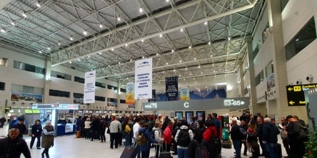 Imagine Stire Ce se întâmplă cu unele curse de pe Aeroportul Otopeni, după 15 mai. Care sunt avantajele și riscurile de a cumpăra bilete, după pandemie | 2review.ro