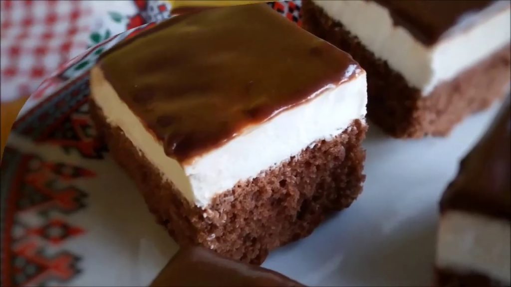 Imagine Stire Desertul Creme-Ole. Prăjitura are atât de multă cremă încât o să ceri și a doua porție garantat! | 2review.ro