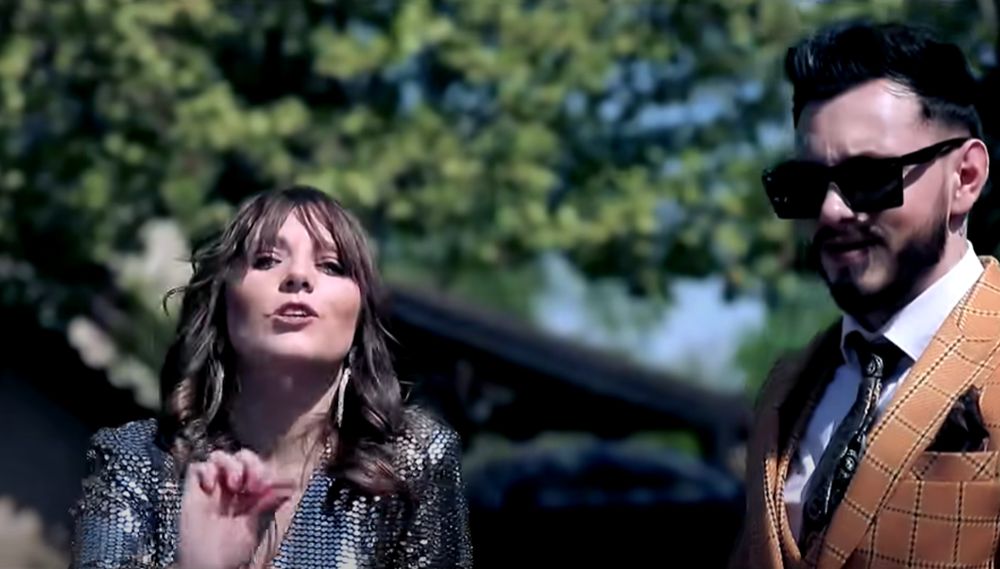 Imagine Stire Câți bani a făcut cu adevărat Rafaelo după ce a scos videoclipul cu Vulpița | 2review.ro