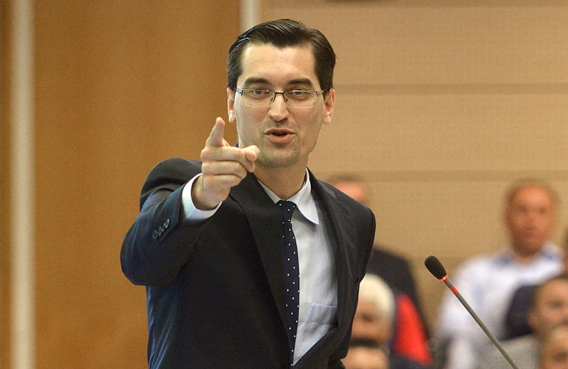 Imagine Stire S-a decis: Sprijin total pentru Edward din partea FRF: „Am avut o discuție şi am decis să continuăm colaborarea!” | 2review.ro