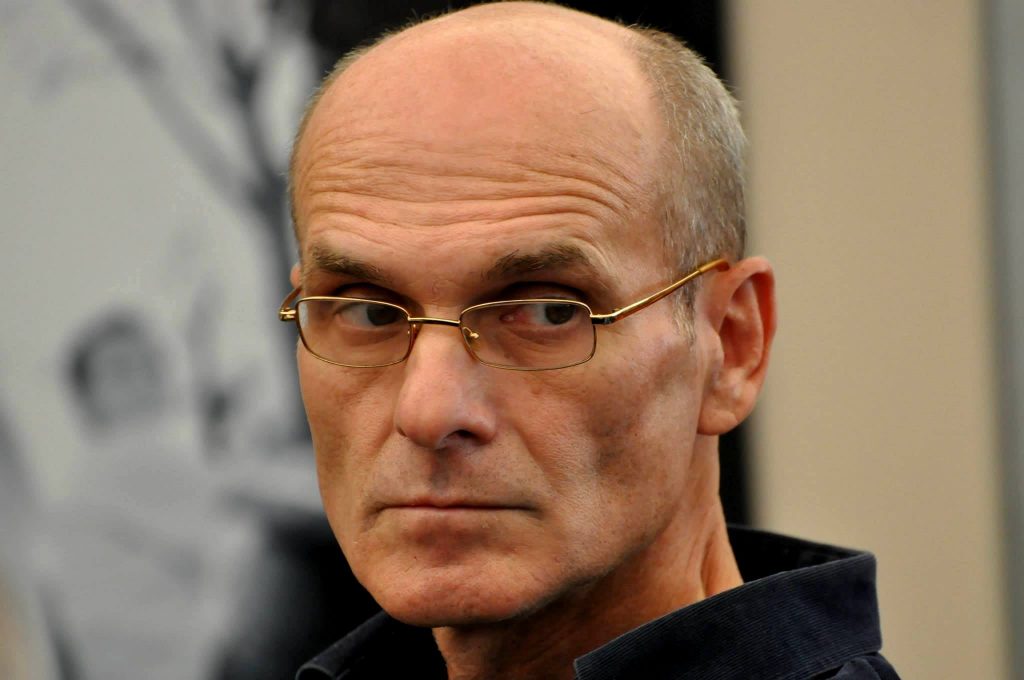 Imagine Stire Cristian Tudor Popescu, mesaj acid pentru românii care au respectat ordonanțele militare: ”Sunteţi mulţi, dar sunteţi proşti, trebuia să fiţi şmecheri” | 2review.ro