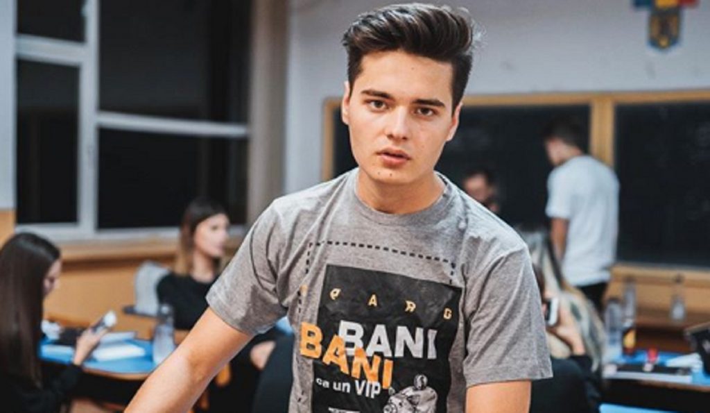 Imagine Stire Acum învârte milioanele pe degete și e mare vlogger, dar puțini sunt cei care știu cum arăta Selly în copilărie: „Ați înnebunit toți” | 2review.ro