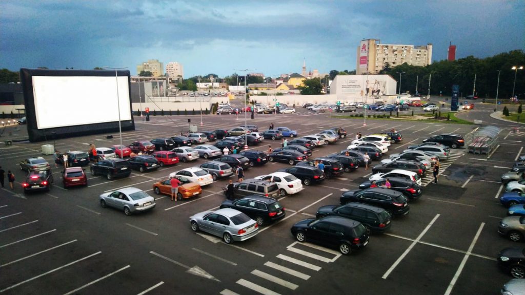 Imagine Stire Evenimentele de timp drive-in, respinse de Parlament. Reacția lui Tudor Giurgiu: „Poate după 1 iunie rațiunea va învinge” | 2review.ro