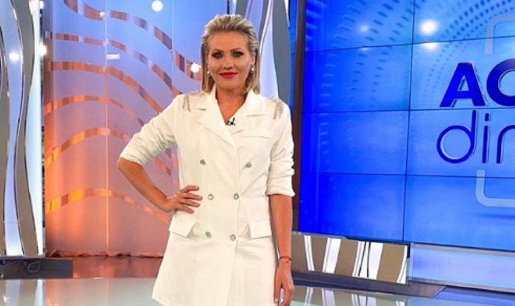 Imagine Stire Mirela Vaida, declarație surprinzătoare la Acces Direct. Cât de greu îi e să ajungă la emisiune, în fiecare zi: „Fac naveta, mă costă” | 2review.ro