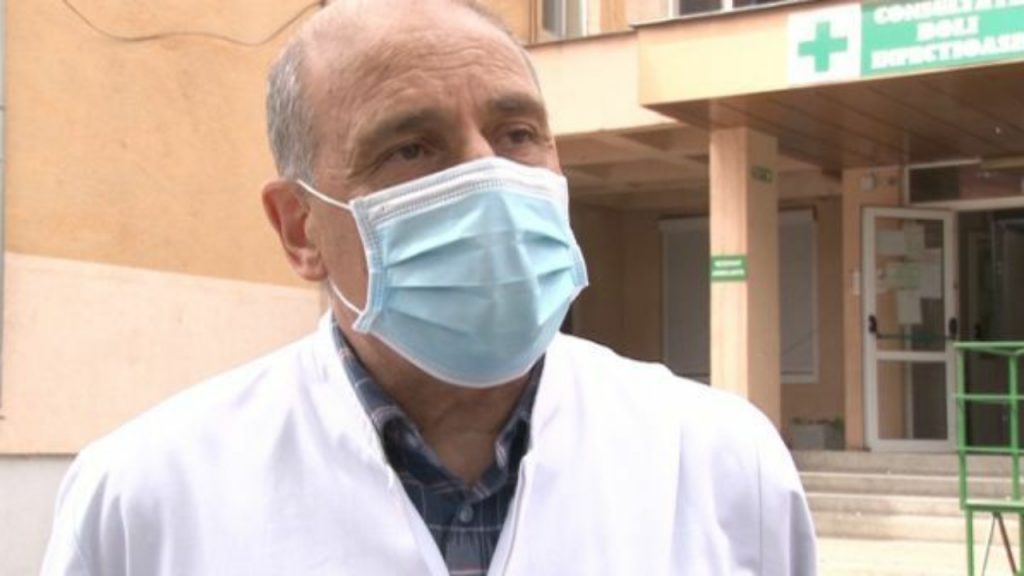 Imagine Stire Recomandările medicului Virgil Musta cu privire la funcționarea școlii pe timp de pandemie: „Responsabilitate și solidaritate” | 2review.ro