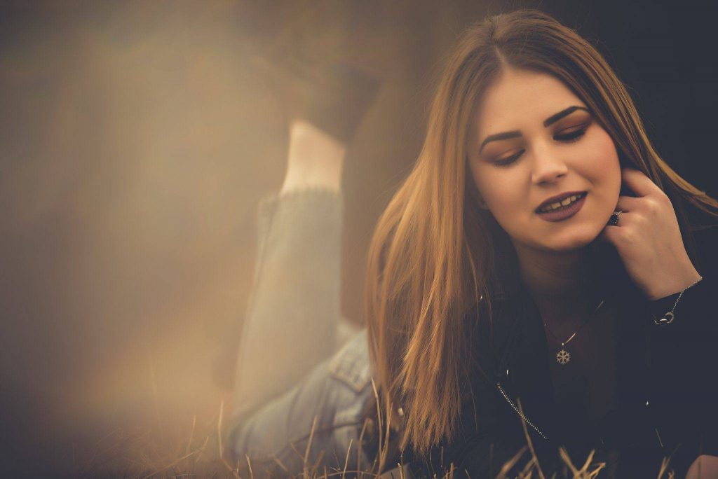 Imagine Stire Are nevoie de ajutor! Sora unei cântărețe din Craiova luptă cu o boală incurabilă! 20.000 de euro costă operația din Italia | 2review.ro