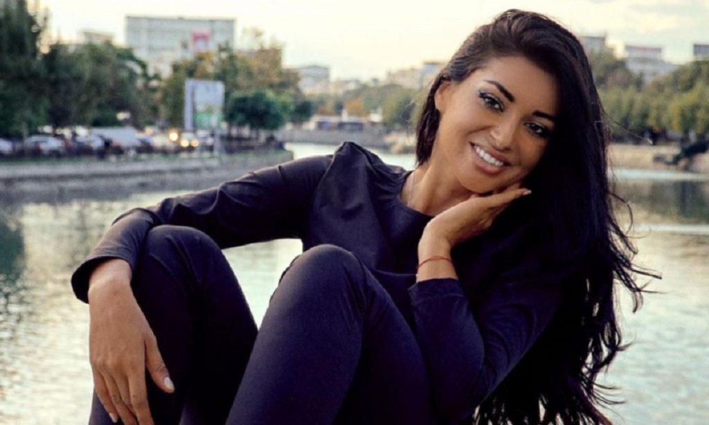 Imagine Stire Ce a făcut Elena Ionescu după ce a câştigat Survivor! Fanii au luat foc: „Toată lumea o plângea şi primul lucru pe care l-a făcut a fost să-şi pună… | 2review.ro