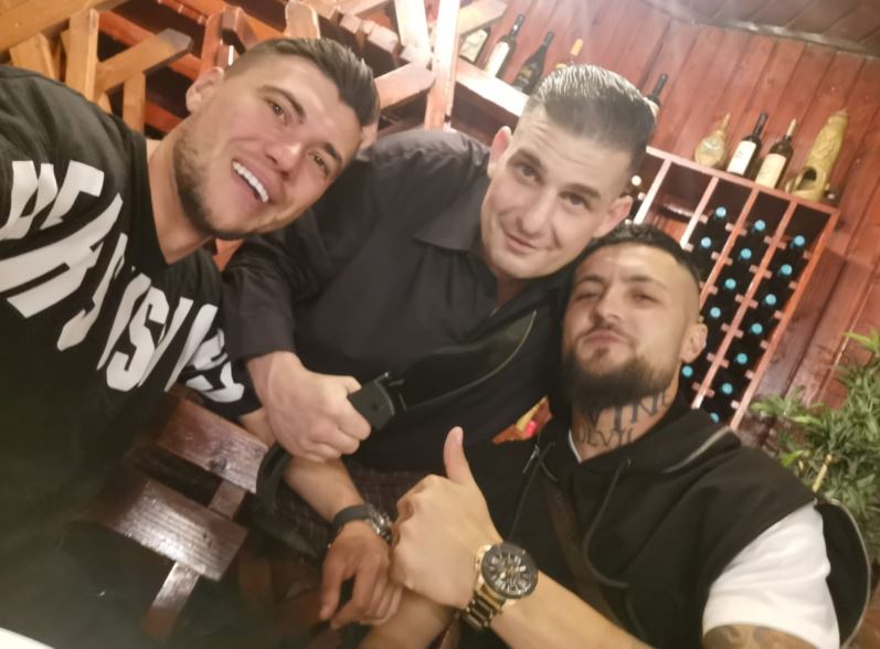 Imagine Stire Mircea Ursu, cel supranumit ”Bodyguardul lui Dumnezeu”, și-a serbat ziua de naștere! Lux și opulență în local. FOTO EXCLUSIV | 2review.ro
