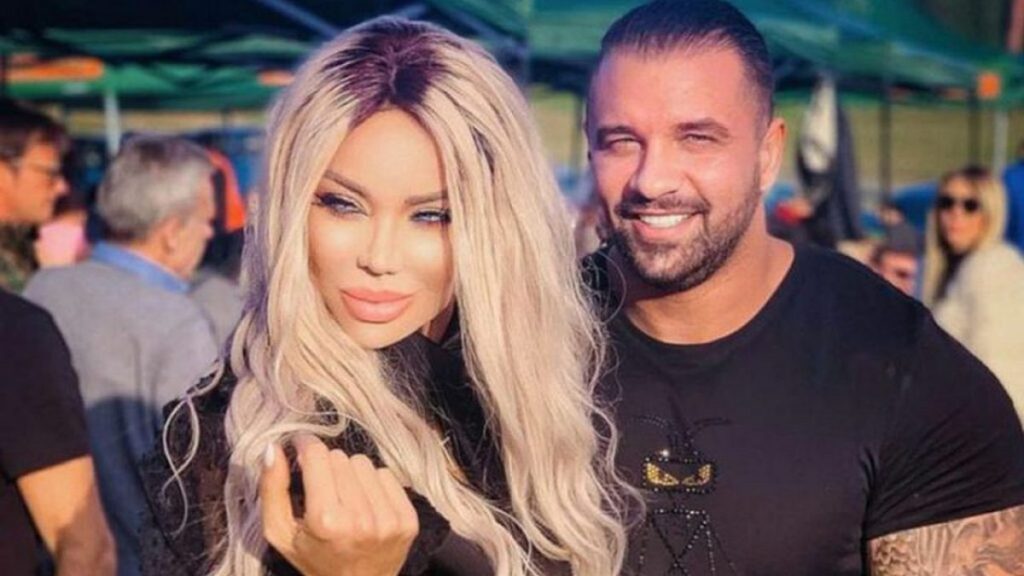 Imagine Stire Ce face Bianca Drăgușanu, în timp ce Alex Bodi se află în carantină instituționalizată. Dovada că nu este prea afectată | 2review.ro
