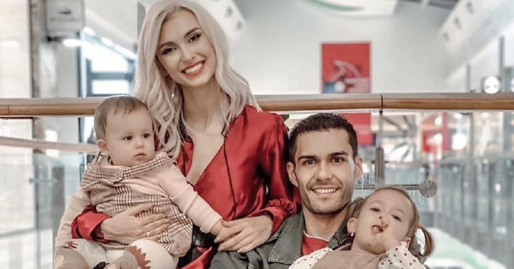 Imagine Stire Andreea Bălan a dat cărțile pe față! De câte ori își vizitează George Burcea fetițele, de fapt, într-o săptămână: „E musai să vină” | 2review.ro