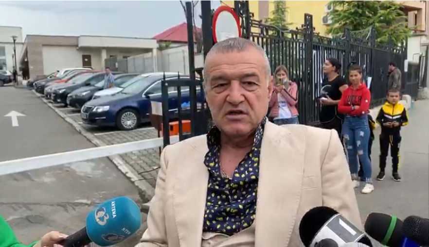 Imagine Stire Gigi Becali, la Craiova, înainte de a intra ca martor: ”Să-i dea pușcărie lui Mititelu pentru asta?!” VIDEO | 2review.ro