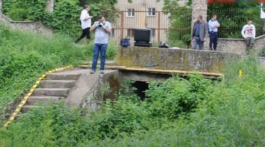 Imagine Stire Crimă înfiorătoare în Reșița! Un tânăr a fost omorât cu sânge rece de 4 adolescenți. Cum au încercat asasinii să scape de cadavru | 2review.ro