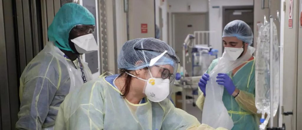 Imagine Stire Cazul incredibil al unei femei de 100 de ani, care s-a vindecat de COVID-19. Medicilor nu le-a venit să creadă! | 2review.ro