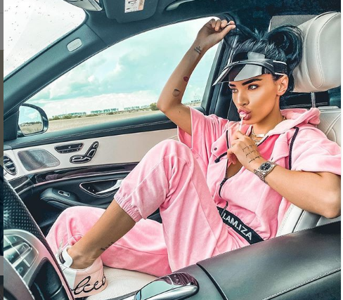 Imagine Stire Adelina Pestrițu, schimbare radicală de look! S-a ras în cap, dar… | 2review.ro