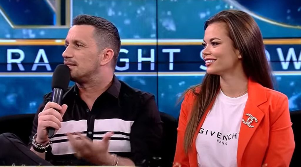 Imagine Stire Flick, picanterii despre cum a început relația cu noua iubită, Denisa Hodișan: “Ne apuca 7 dimineața la telefon” | 2review.ro