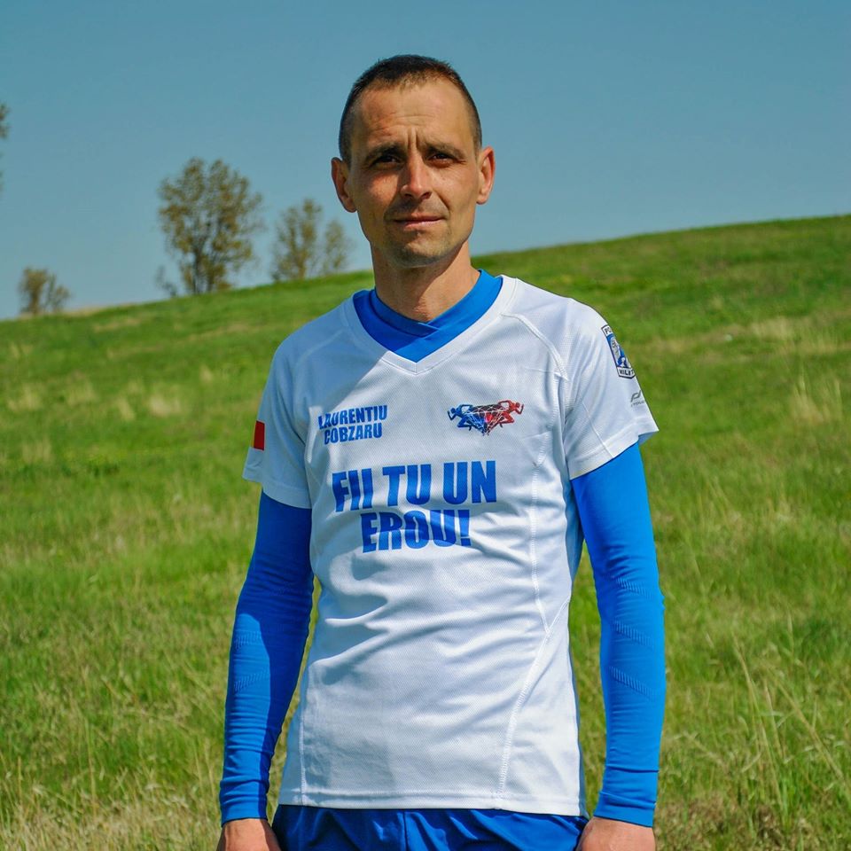 Laurențiu aleargă 600 de kilometri pentru Ramona