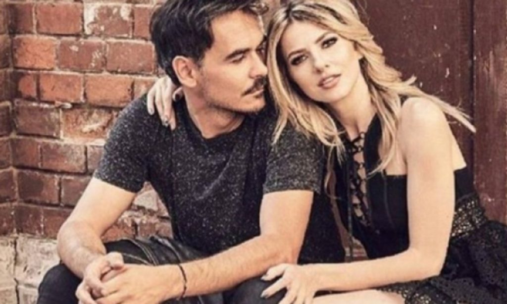 Imagine Stire Răsturnare de situaţie în despărţirea momentului! Răzvan Simion a părăsit-o pe Lidia Buble pentru că nu a mai vrut copii? Ce spunea cântăreaţa în urmă cu puţin timp: “Poate ieşim 3…” | 2review.ro