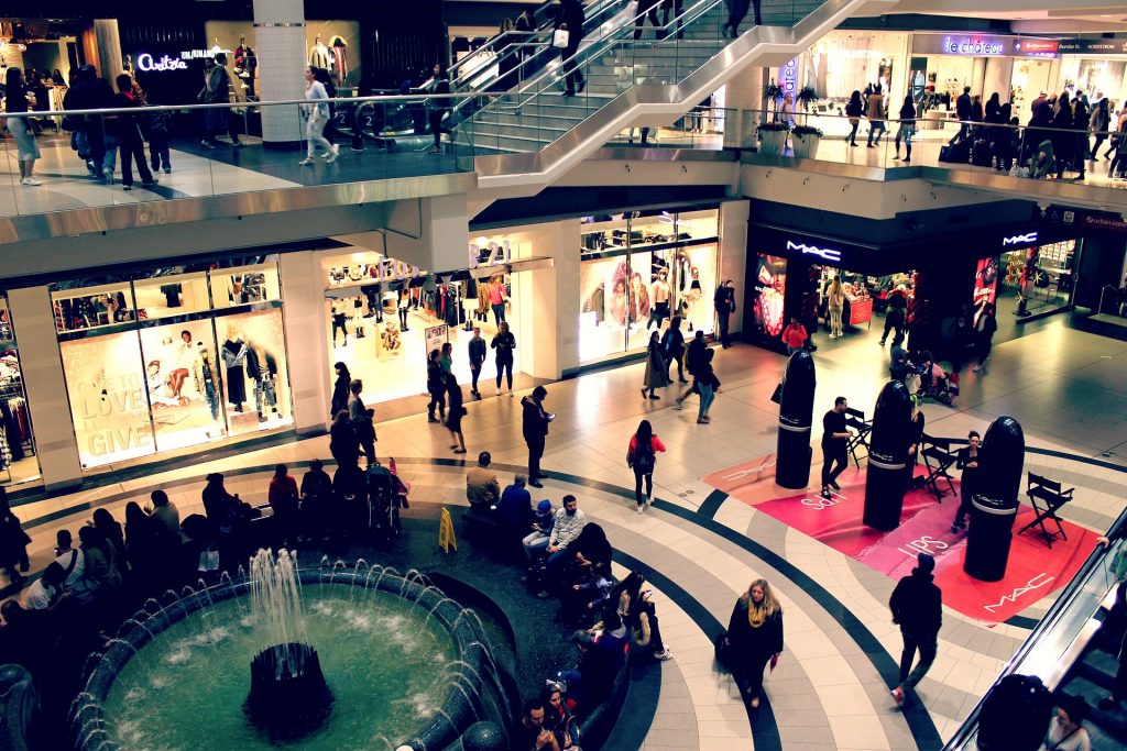 Imagine Stire Mall-urile se redeschid începând de azi! Când vom putea merge la restaurante | 2review.ro