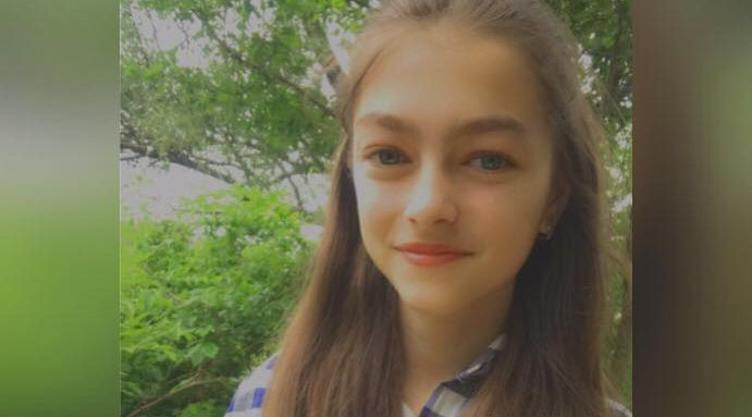 Lacrimi și bucurie! Ce poveste impresionantă are Maria-Elisabeta Baltag, eleva din județul Iași cu media 10 la Evaluarea Națională: “Cititul e ca respiratul pentru mine”