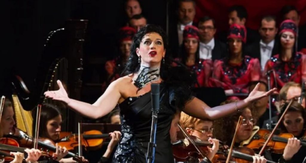 Imagine Stire Ultimele detalii despre starea de sănătate a mezzosopranei Maria Macsim Nicoară. Ce a reușit să facă, recent, artista | 2review.ro