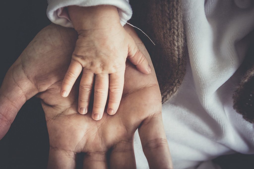 Imagine Stire Dezvăluire înfiorătoare în Germania! Autoritățile au dat copii în plasament pedofililor! Totul a durat peste 30 de ani | 2review.ro