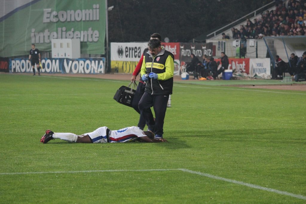 Imagine Stire Medicul FC Botoșani revine în iarbă » Și al doilea test COVID-19 a fost negativ! | 2review.ro