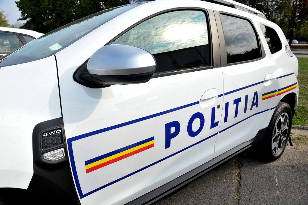 Alertă! O fată din Borșa a fost urcată cu forța într-o mașină de culoare neagră și este de negăsit. Poliția…