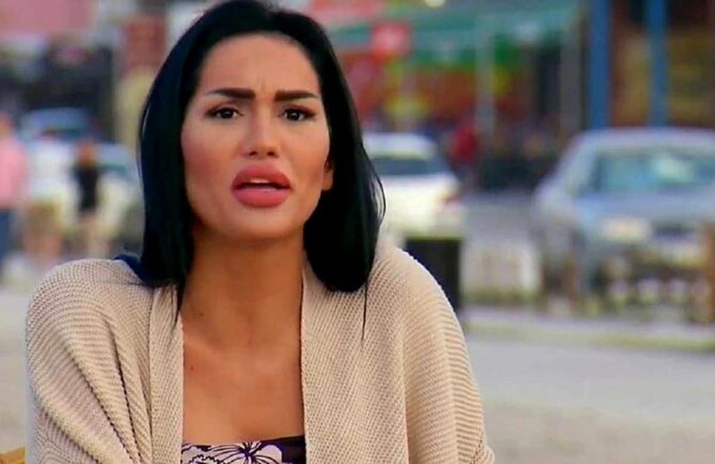 Imagine Stire Margherita de la Clejani, ipostază scandaloasă în miez de noapte. S-a urcat pe… | 2review.ro
