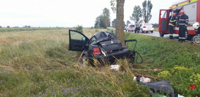 Imagine Stire FOTO | Acccident groaznic la Suceava! O femeie a murit | 2review.ro