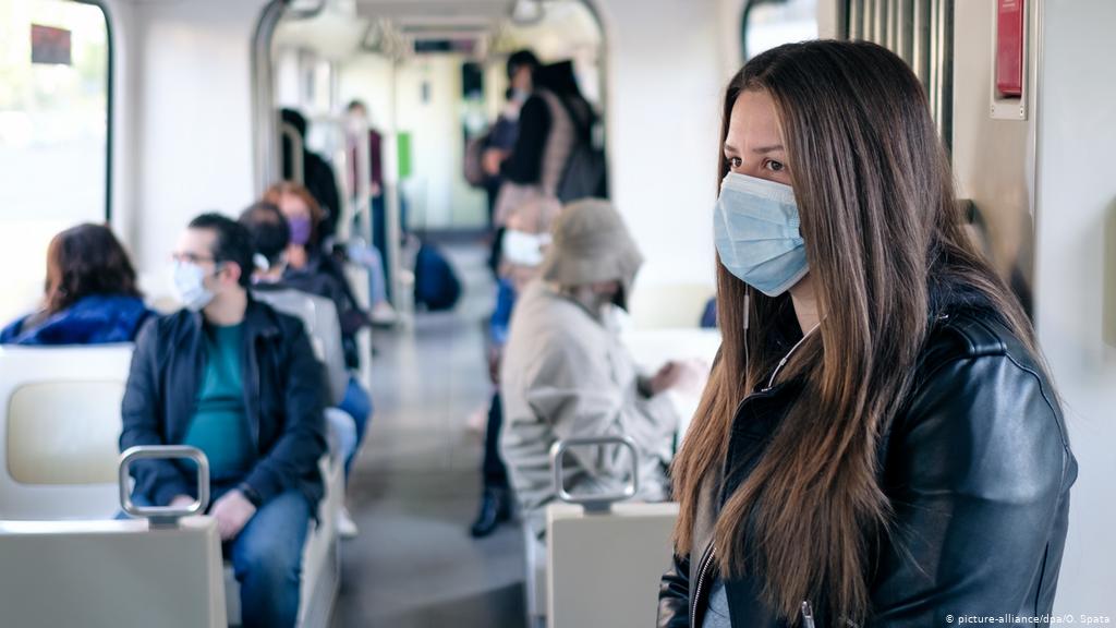 Imagine Stire Al doilea județ în care purtarea măștii de protecție devine obligatorie | 2review.ro