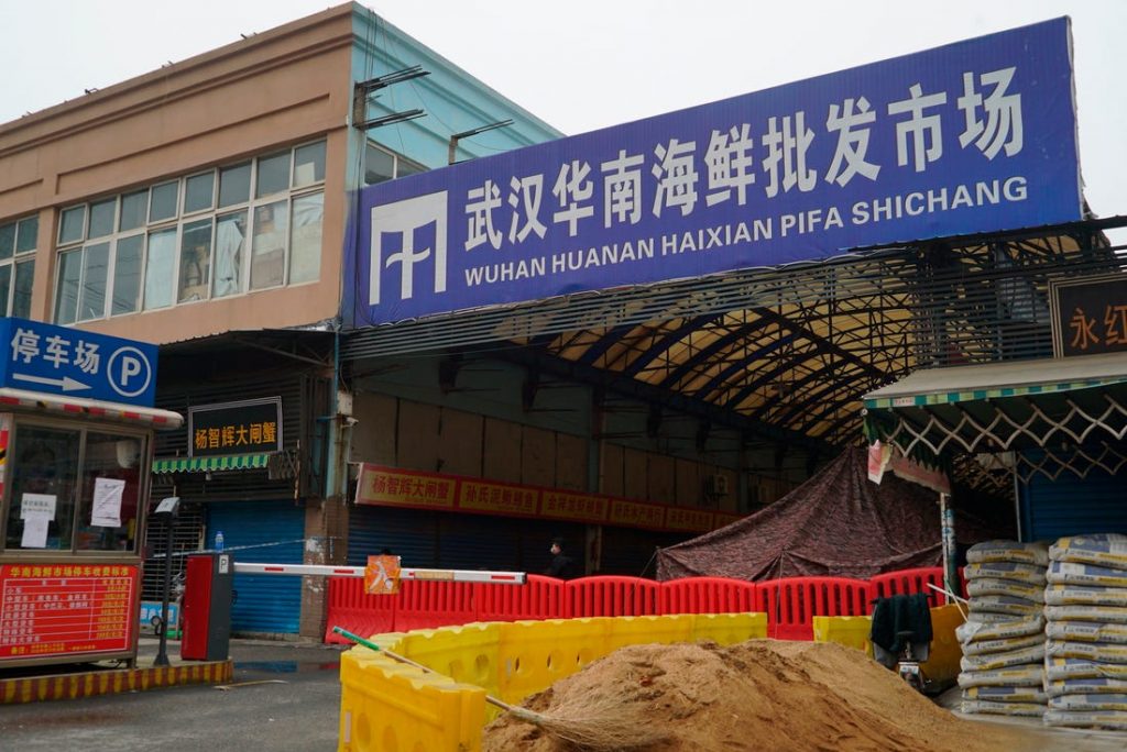 Imagine Stire Descoperire uluitoare! Virusul similar COVID-19, ținut secret șapte ani în laboratorul din Wuhan | 2review.ro
