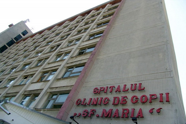 Imagine Stire Tragedie la Vaslui! Au fost anunțați de femeia de serviciu a spitalului că fetița lor a murit | 2review.ro