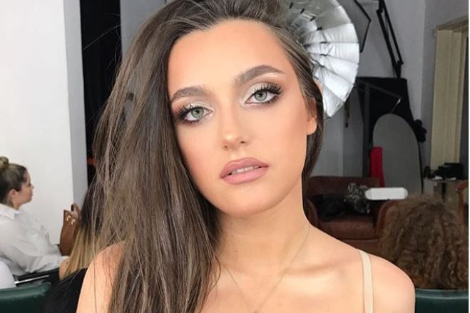 Imagine Stire Alexia Eram, pusă la zid după ce Andreea Esca a ajuns la spital, din cauza coronavirusului: „Ar trebui să…” | 2review.ro