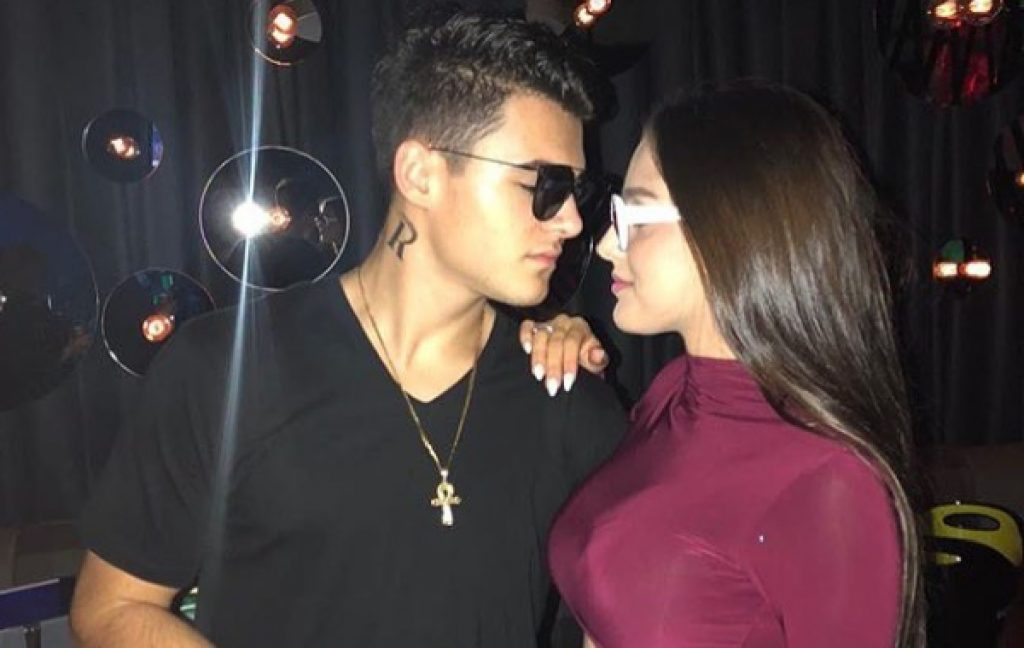 Imagine Stire Scenariul negru se confirmă? Alexia Eram și Mario Fresh au ajuns pe mâna medicilor, după ce Andreea Esca a fost testată pozitiv cu COVID-19 | 2review.ro