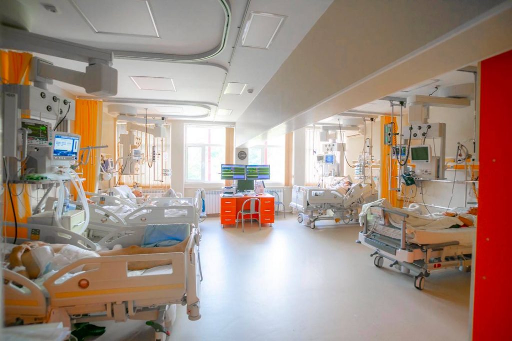 Imagine Stire Momente de cumpănă în plină criză epidemiologică! Județul în care toate locurile din secția ATI a Spitalului Județean sunt ocupate | 2review.ro