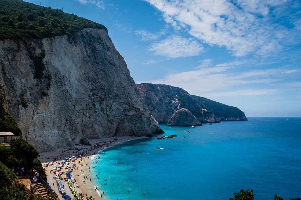 Imagine Stire Încă un cetăţean român din Grecia, depistat pozitiv cu noul coronavirus. Nou caz, înregistrat în Creta | 2review.ro