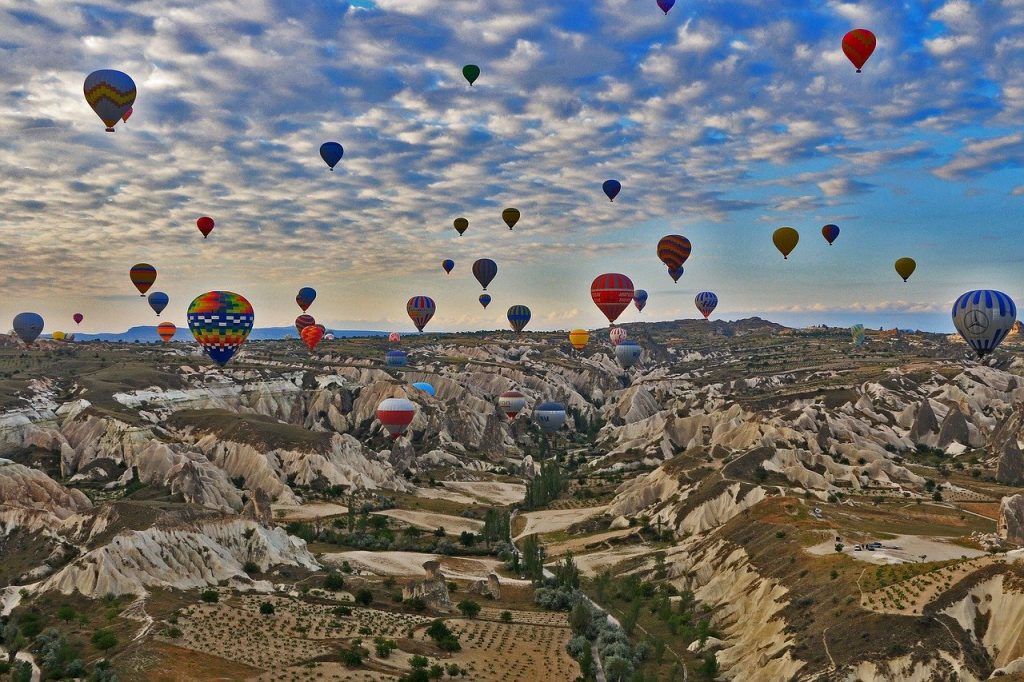 Imagine Stire Cât costă o vacanţă în Cappadocia? Ce s-a întâmplat cu preţurile din Turcia, pe vreme de pandemie | 2review.ro