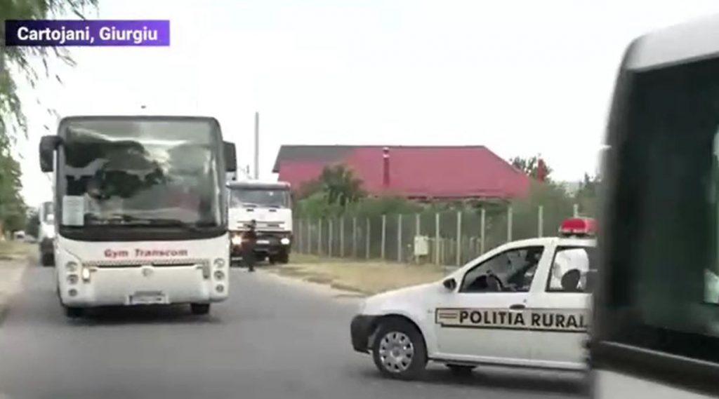 Imagine Stire Imagini din prima zi de carantină a satului Cartojani din județul Giurgiu! Localnicii sunt îngroziți de noul coronavirus: “Mi-e frică să mai ies și din casă” | 2review.ro